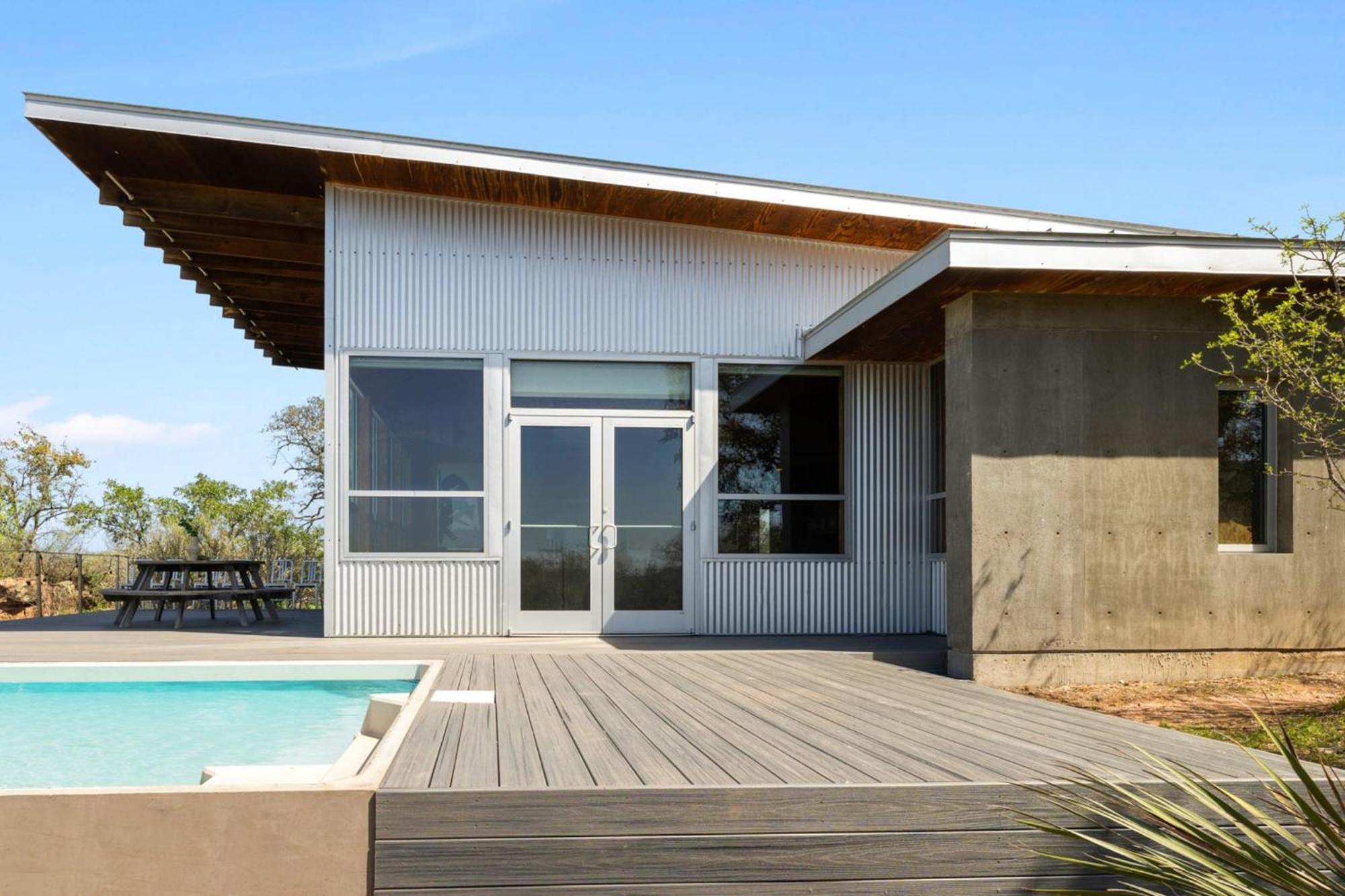 Lazo House - Riverfront With Overlooking Llano River Exterior foto