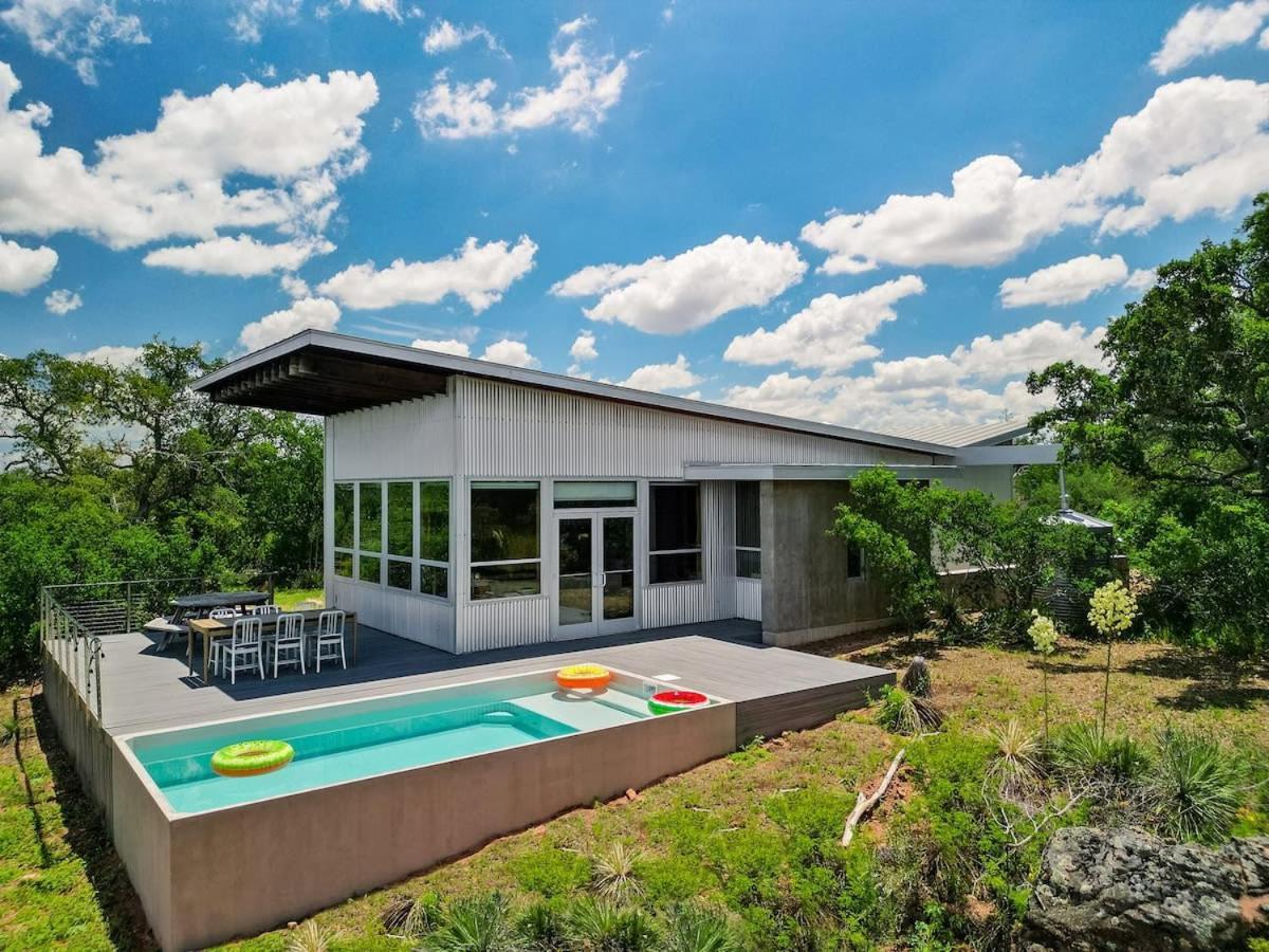 Lazo House - Riverfront With Overlooking Llano River Exterior foto
